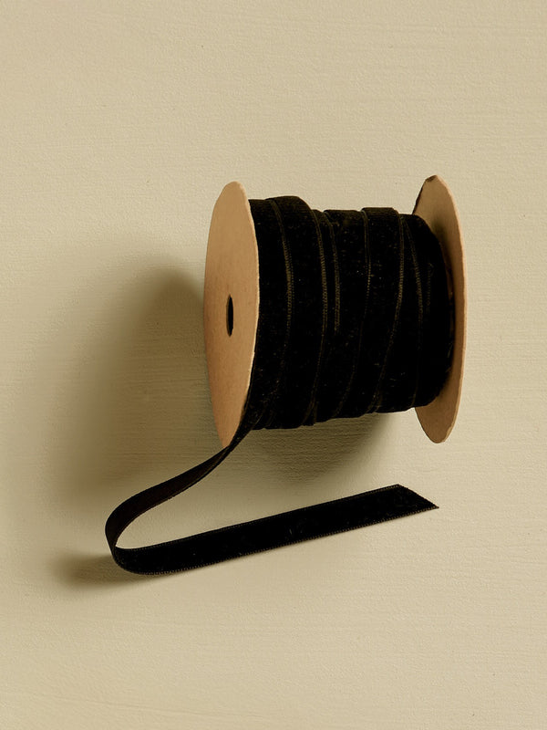 Black Velvet Ribbon 10m