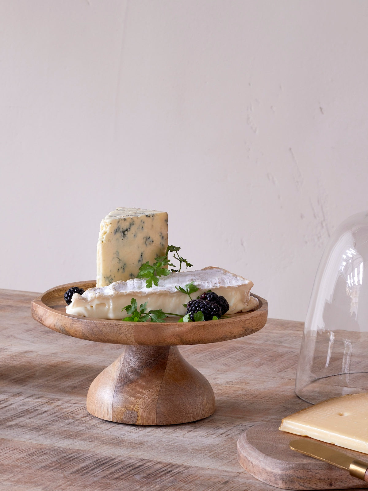 Kannati Recycled Glass Cheese Stand Dome Mango Wood Iniya Cake Board ...