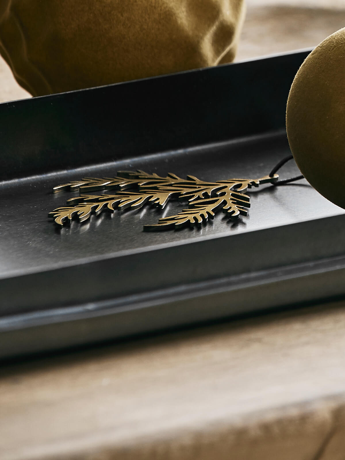 Metala Ornament Hanging Brass Foliage | Christmas Metal Ornaments