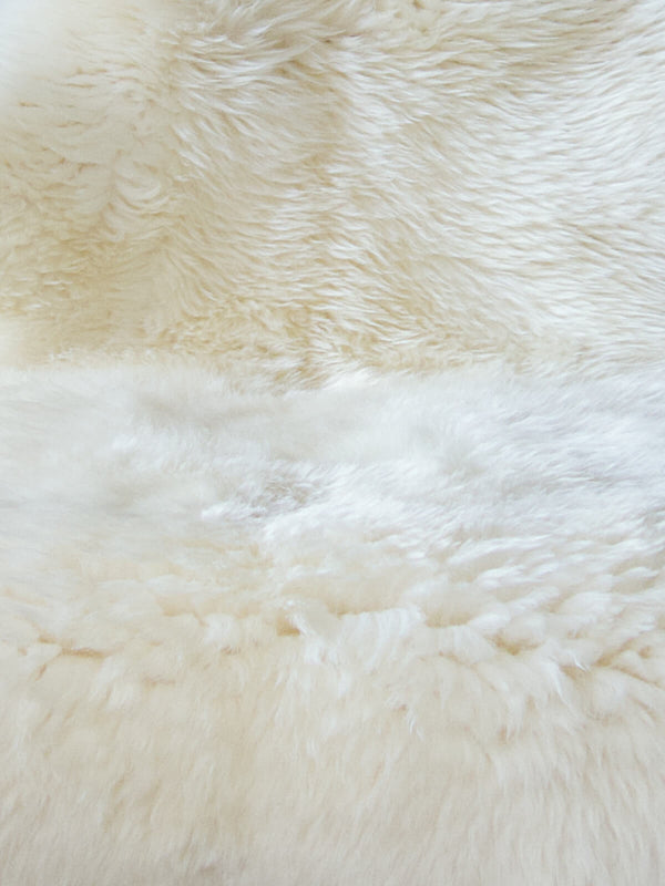 Natural White Lambskins Nº01818A
